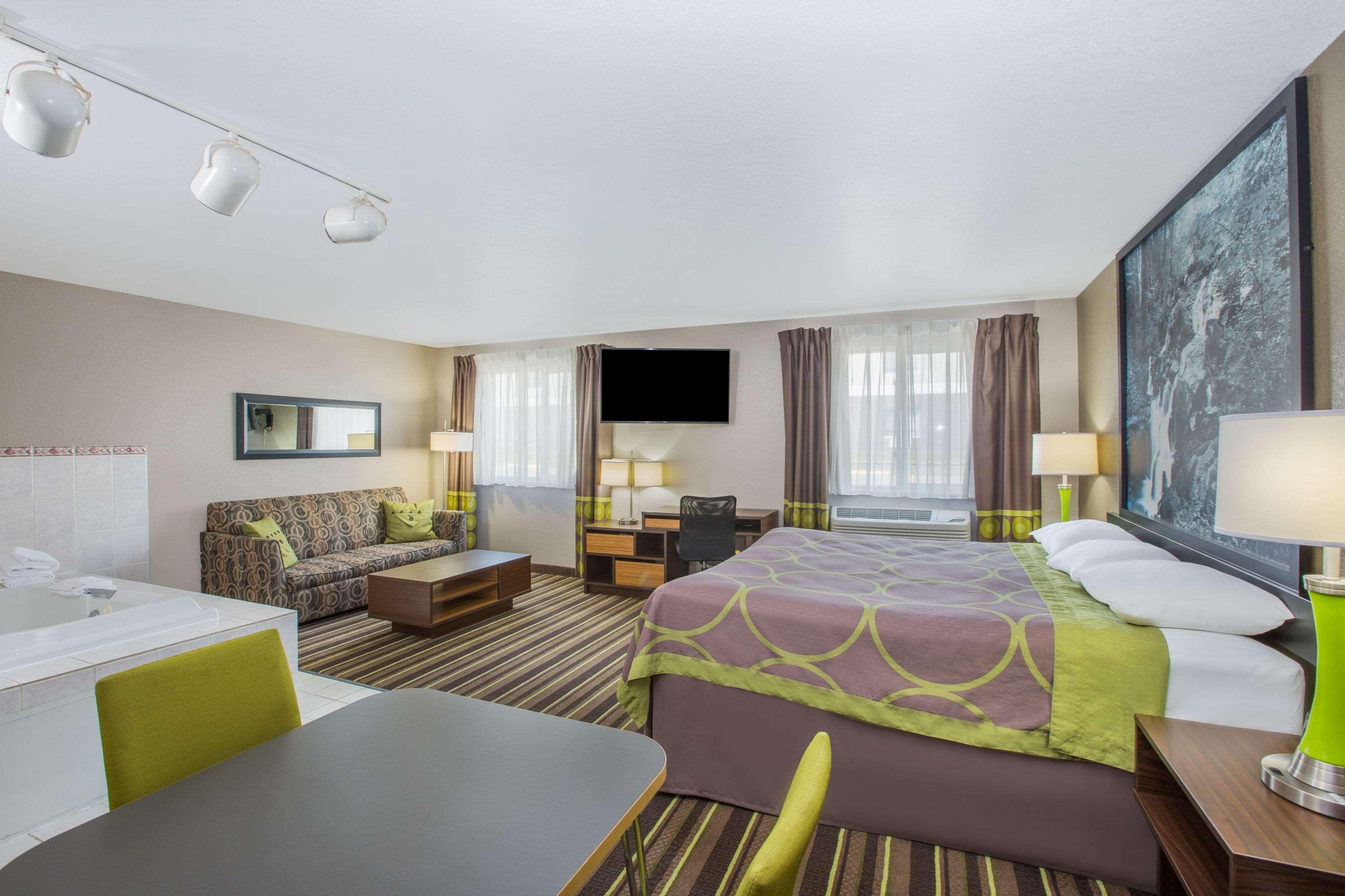 Super 8 By Wyndham Brookings Hotel Ngoại thất bức ảnh