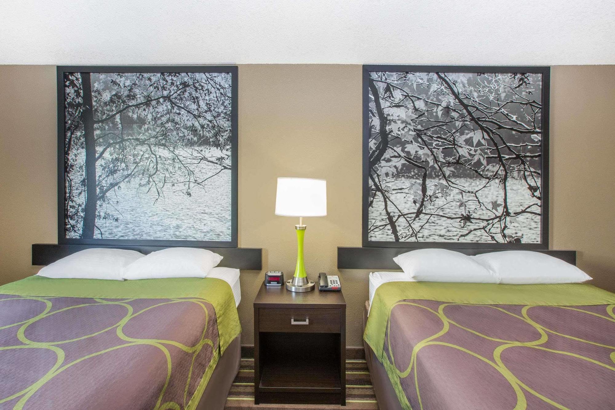Super 8 By Wyndham Brookings Hotel Ngoại thất bức ảnh